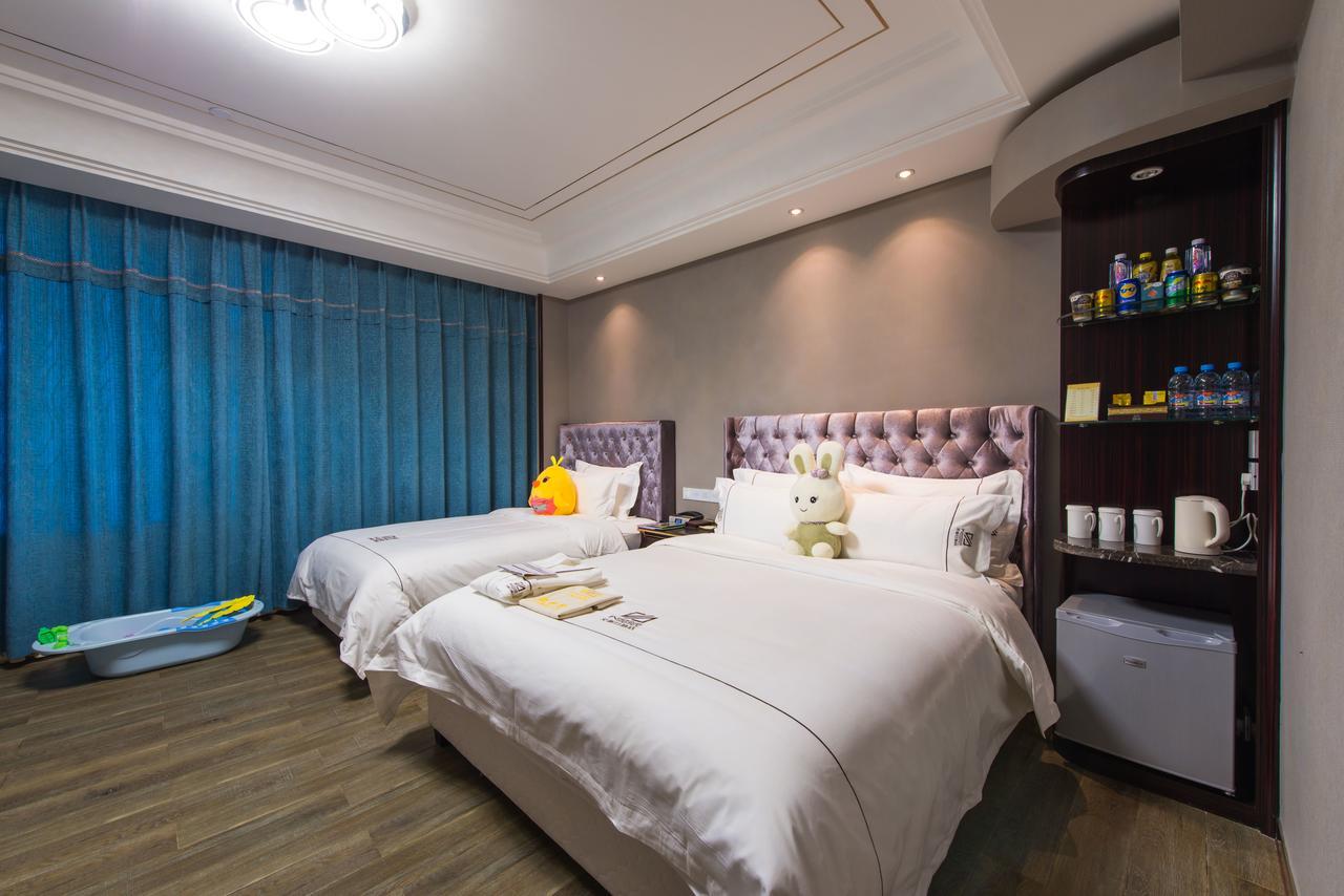 Dunhuang Isiting Hotel Exterior photo