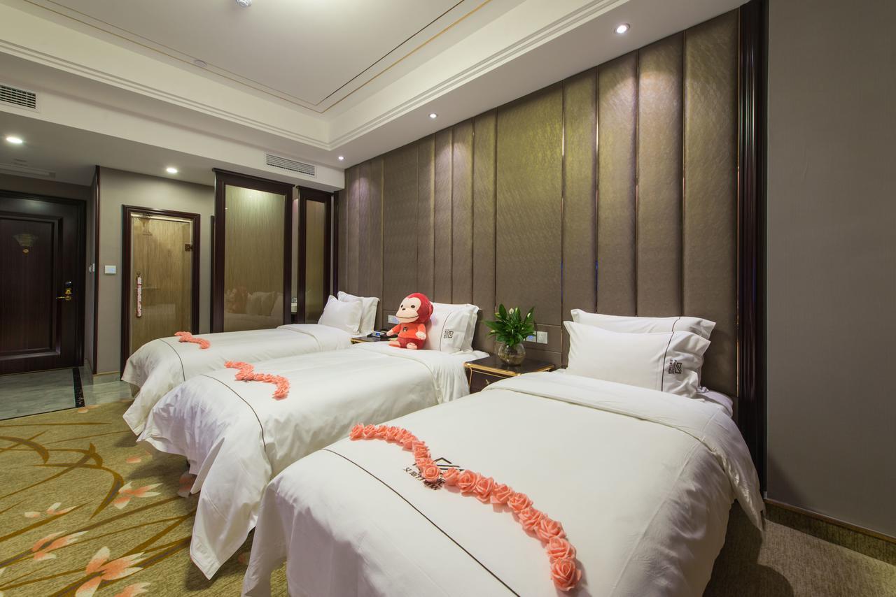 Dunhuang Isiting Hotel Exterior photo