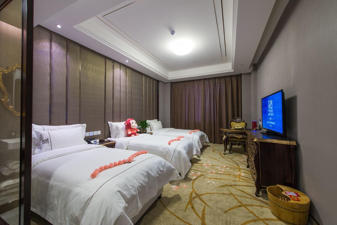 Dunhuang Isiting Hotel Exterior photo
