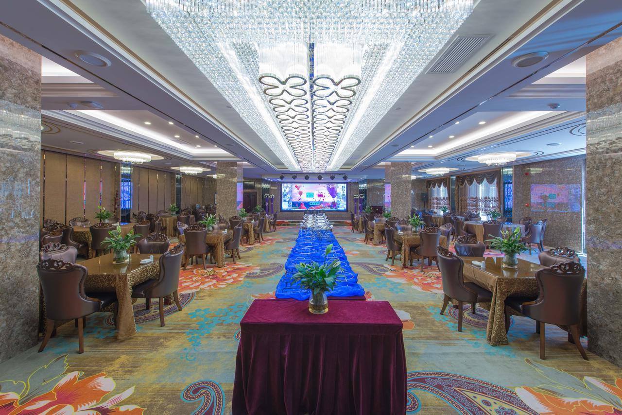 Dunhuang Isiting Hotel Exterior photo