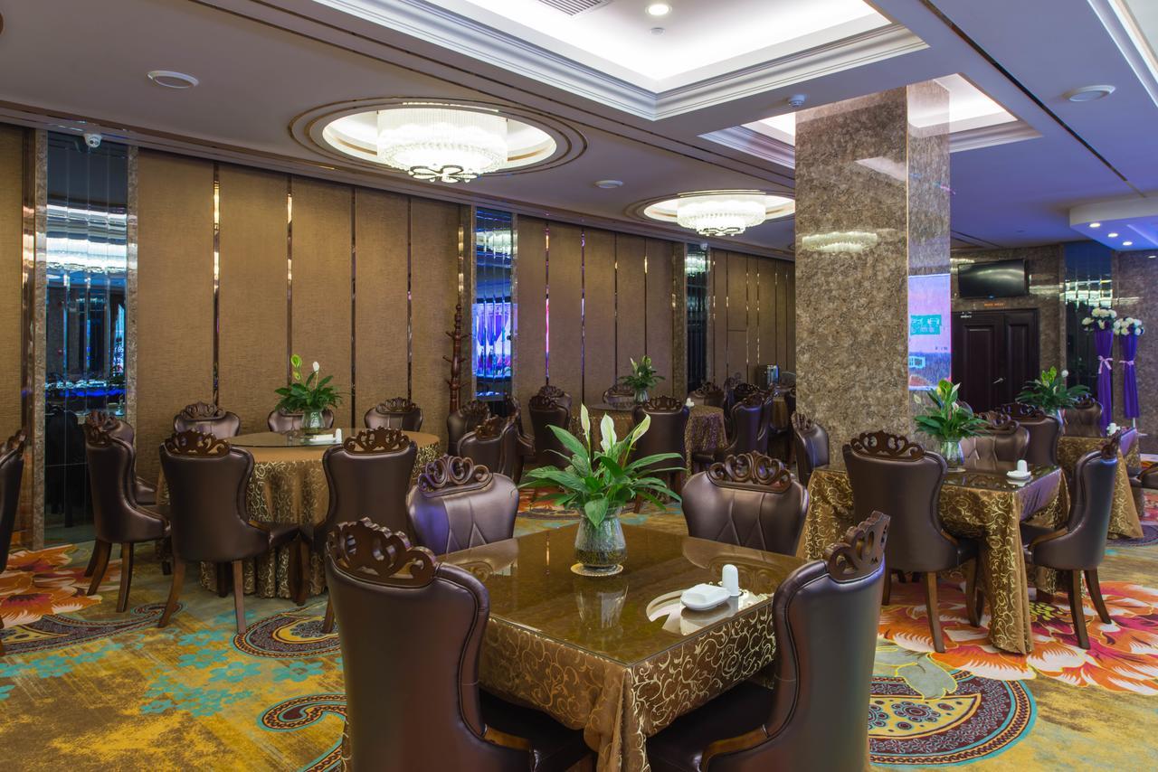 Dunhuang Isiting Hotel Exterior photo
